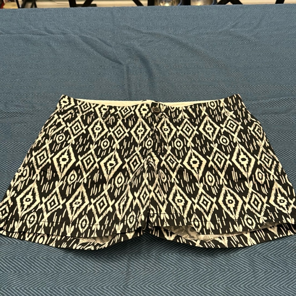 Black & white cotton shorts